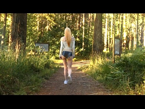 ❤️ Smuk kvinde bevæger sig langsomt, ikke nøgen video ☑ Just porno at da.doujin-sexy.ru