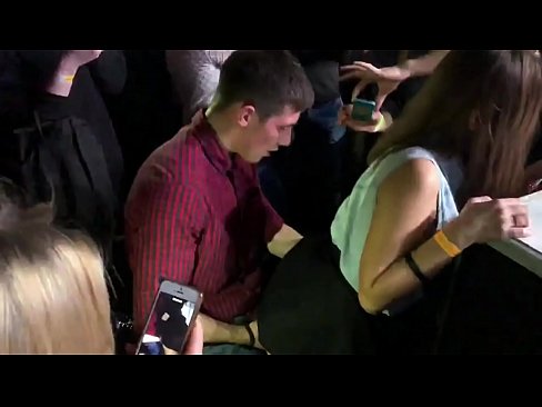 ❤️ Rigtig sex i en russisk natklub. 18-årig russisk pige i anus og vagina kneppet i en natklub ☑ Just porno at da.doujin-sexy.ru